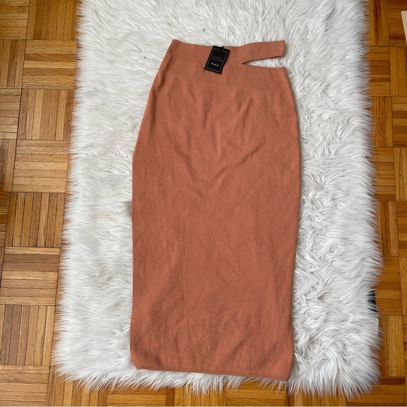 REVOLVE Cut out Skirt and Top Size X-Large - Picture 14 of 16